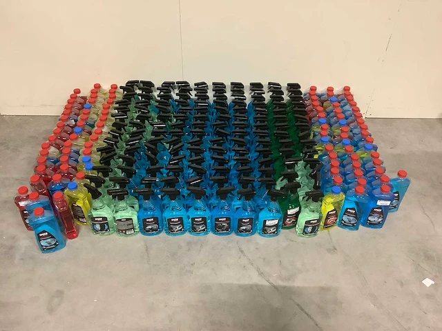 Partij auto benodigdheden (circa 240 stuks) - afbeelding 2 van  4