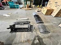Partij auto en aanhangwagen onderdelen - afbeelding 1 van  6
