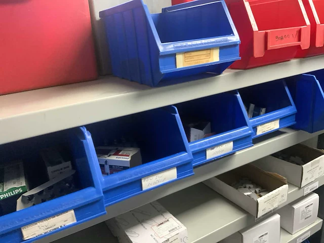 Partij auto onderdelen - afbeelding 11 van  24