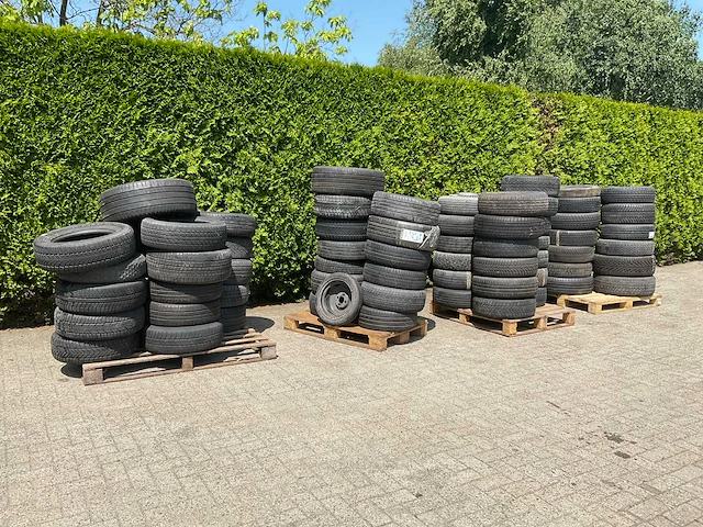 Partij auto/brommer/quad banden/velgen - afbeelding 5 van  13