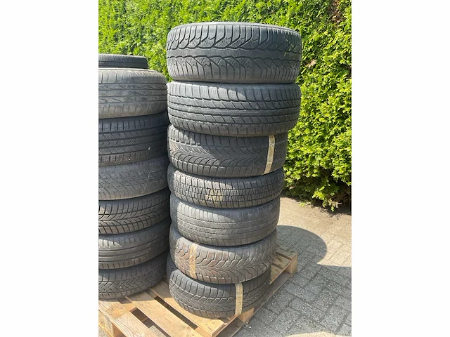 Partij auto/brommer/quad banden/velgen - afbeelding 13 van  13