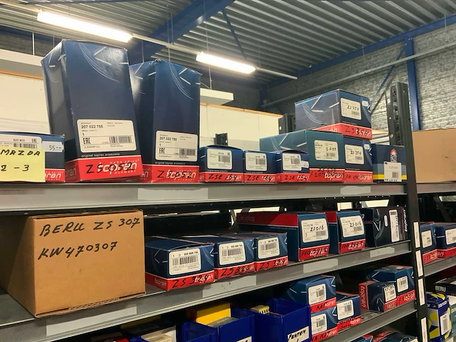Partij automaterialen (160 verpakkingen) - afbeelding 2 van  9