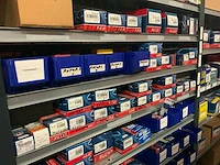 Partij automaterialen (160 verpakkingen) - afbeelding 4 van  9