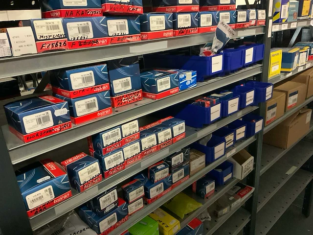 Partij automaterialen (160 verpakkingen) - afbeelding 6 van  9
