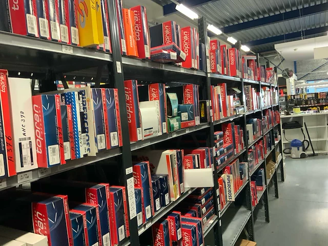 Partij automaterialen (48 verpakkingen) - afbeelding 1 van  5