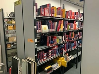 Partij automaterialen (68 verpakkingen)