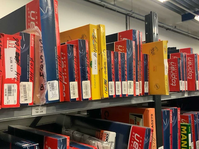 Partij automaterialen (68 verpakkingen) - afbeelding 3 van  9