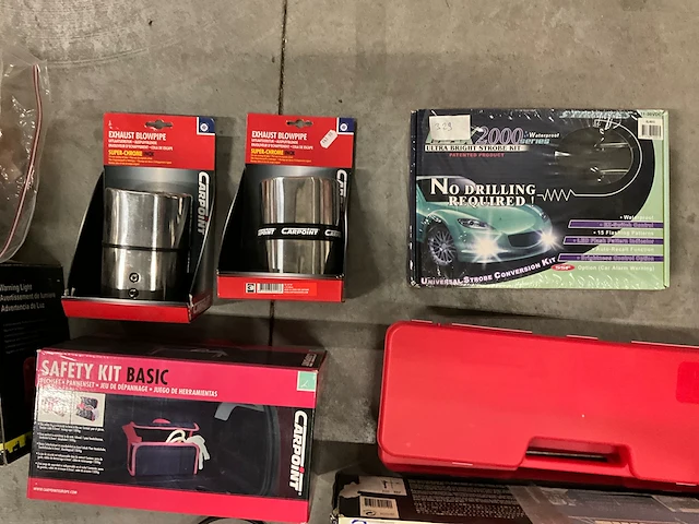 Partij automaterialen en toebehoren - afbeelding 11 van  12
