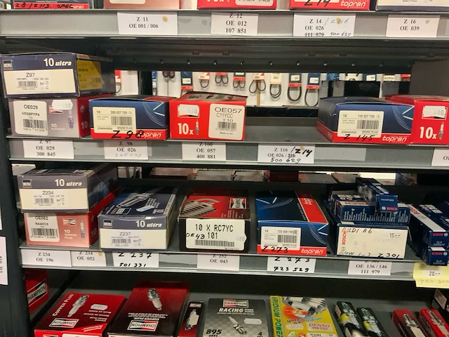 Partij automaterialen - afbeelding 10 van  14