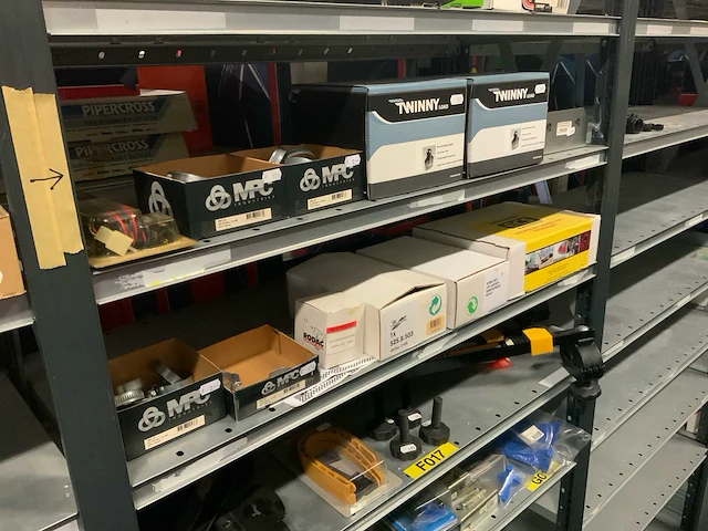 Partij automaterialen - afbeelding 3 van  8