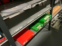 Partij automaterialen - afbeelding 5 van  5