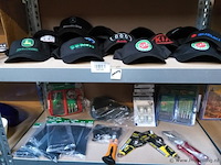 Partij automerk petten/ gereedschap - afbeelding 1 van  5
