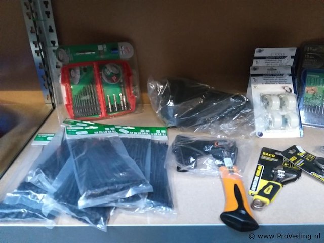 Partij automerk petten/ gereedschap - afbeelding 4 van  5