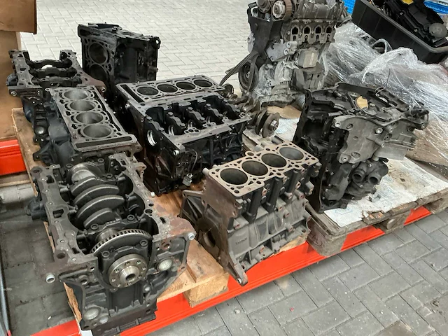 Partij automotoren (40x) - afbeelding 2 van  28