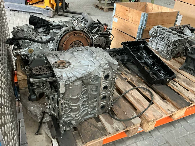 Partij automotoren (40x) - afbeelding 27 van  28