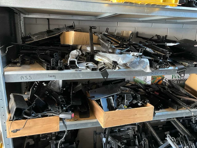 Partij autostoel onderdelen (recaro, ass, scheel, könig) - afbeelding 18 van  18