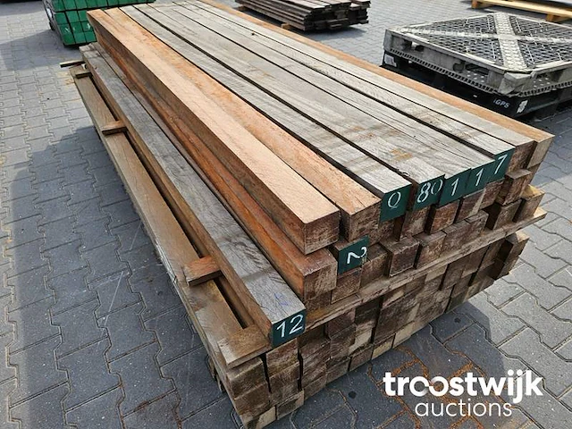 Partij azobe palen 76 stuks 250x8x8cm - afbeelding 2 van  6