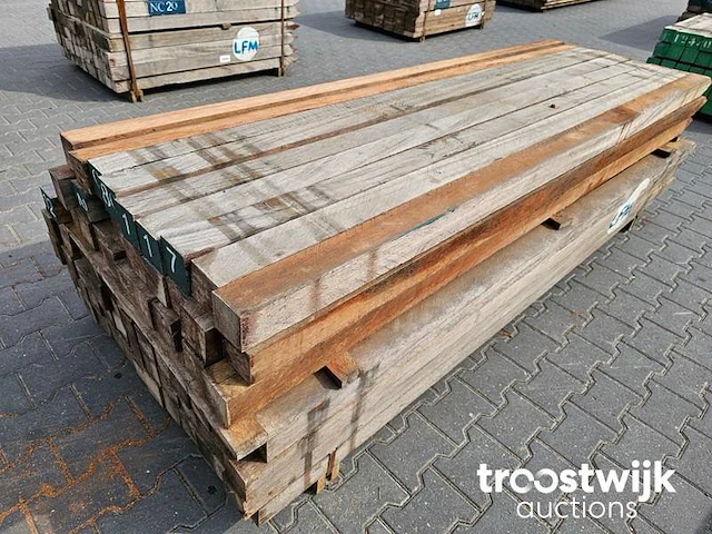 Partij azobe palen 76 stuks 250x8x8cm - afbeelding 3 van  6