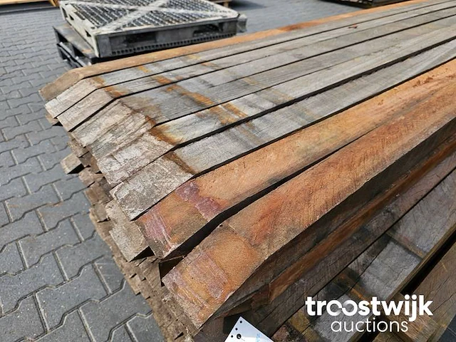 Partij azobe palen 76 stuks 250x8x8cm - afbeelding 6 van  6