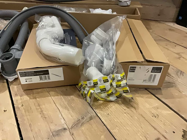 Partij bad onderdelen - afbeelding 2 van  8