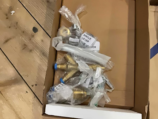 Partij bad onderdelen - afbeelding 4 van  8