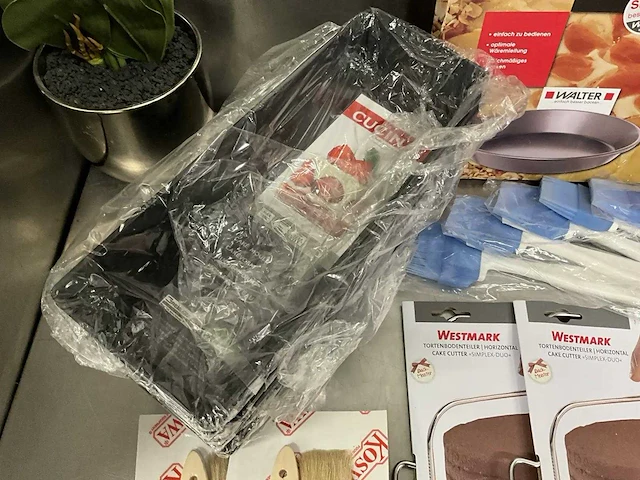Partij bakbenodigdheden - afbeelding 3 van  6