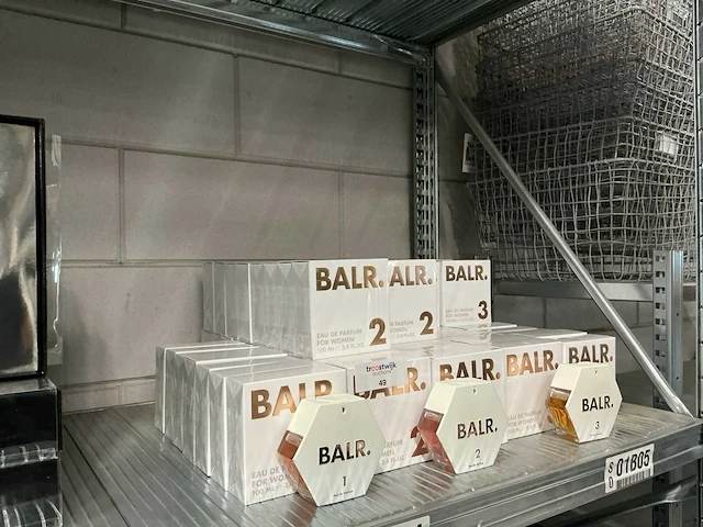 Partij balr 1/2/3 eau de parfum woman 100ml (73x) - afbeelding 2 van  7