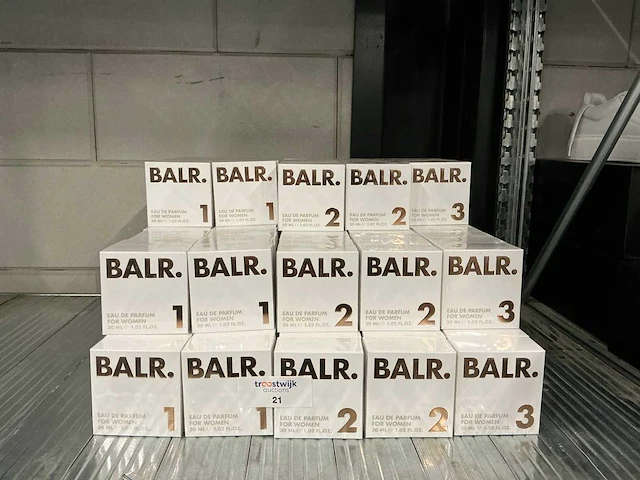 Partij balr 1/2/3 eau de parfum woman 30ml (137x) - afbeelding 1 van  5