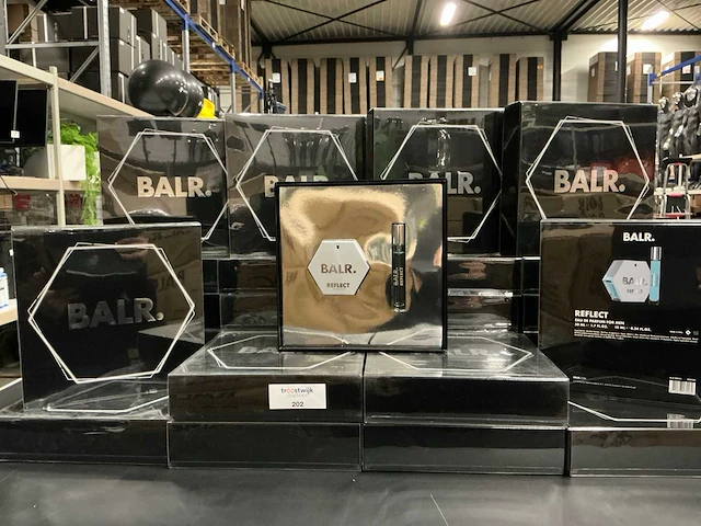 Partij balr reflect eau de parfum for men giftsets (29x) - afbeelding 1 van  4