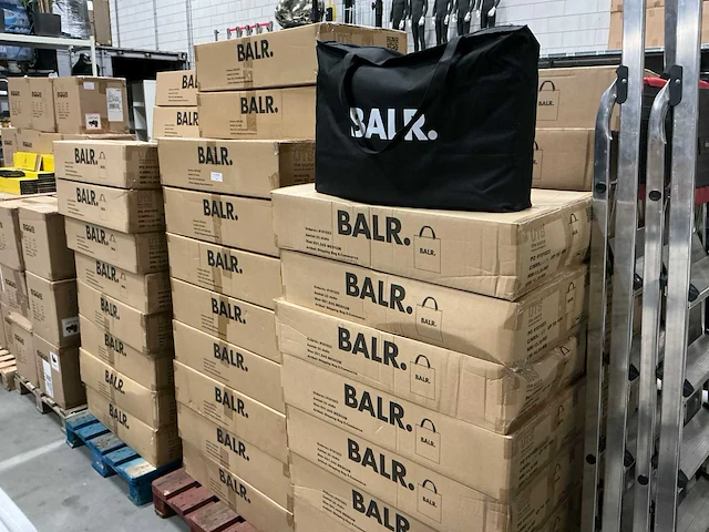 Partij balr shipping bags medium (1620x) - afbeelding 5 van  5