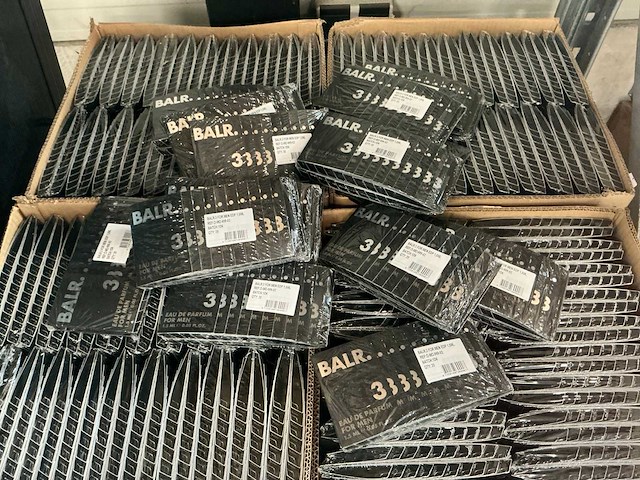 Partij balr.2&3 eau de parfum for men 1,5ml (21120x) - afbeelding 3 van  3