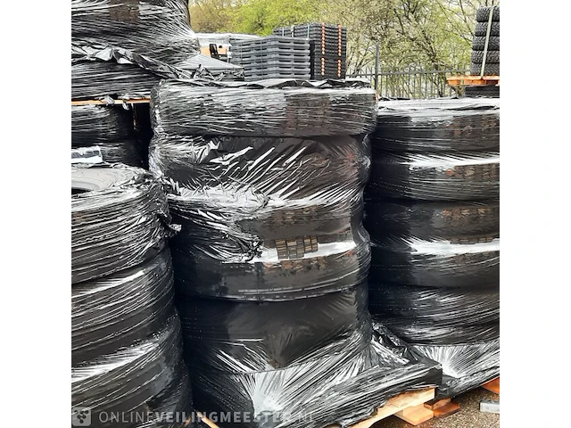 Partij banden michelin - afbeelding 9 van  12