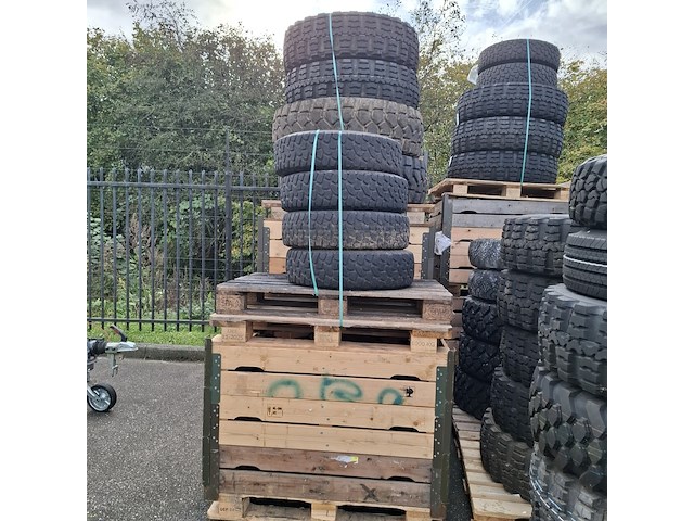 Partij banden, o.a. continental - afbeelding 5 van  10