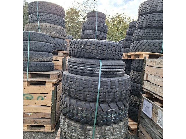 Partij banden, o.a. continental - afbeelding 6 van  10