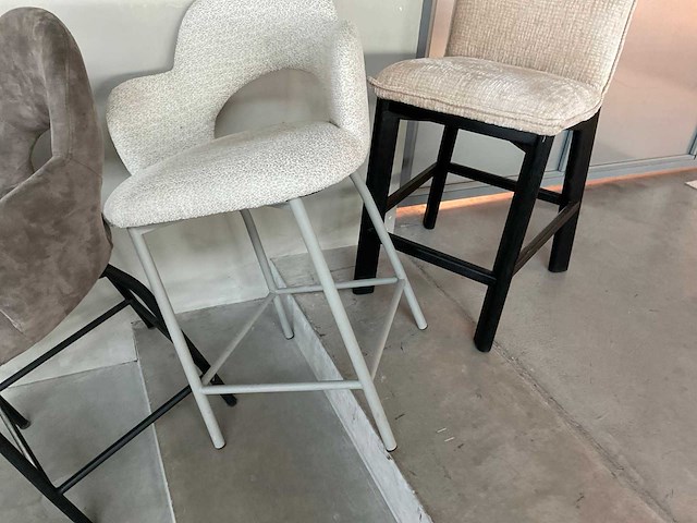 Partij barstoelen - afbeelding 28 van  31