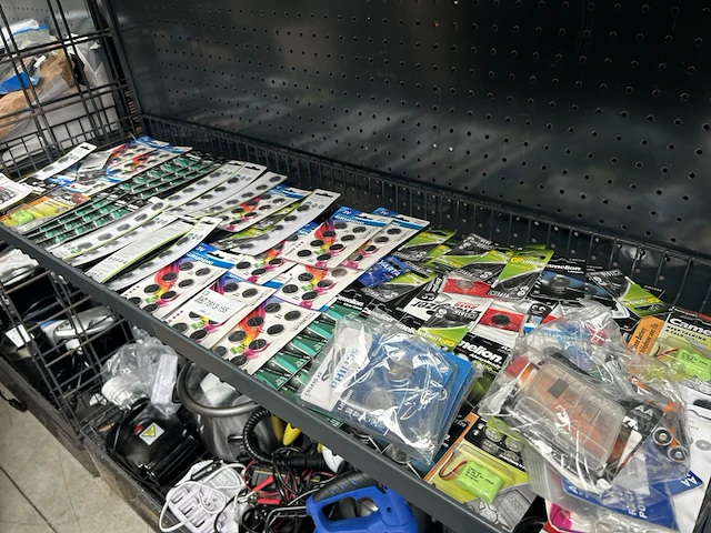 Partij batterijen grundig, philips, camelion, varta, nedis - afbeelding 1 van  8