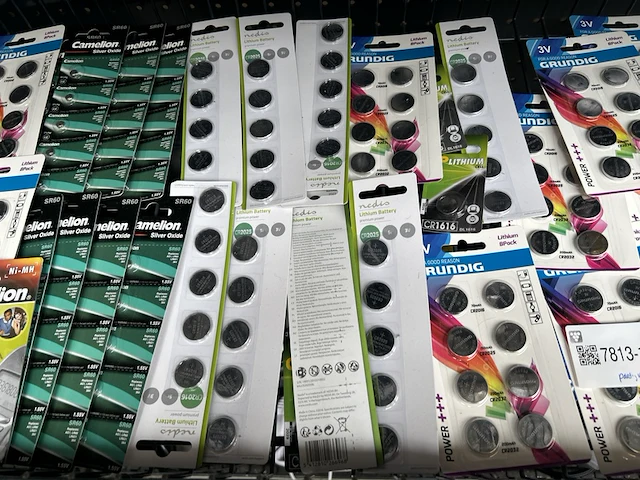 Partij batterijen grundig, philips, camelion, varta, nedis - afbeelding 3 van  8
