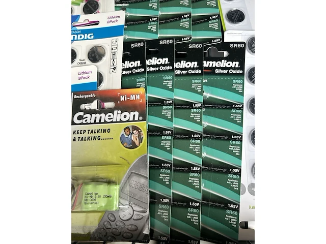 Partij batterijen grundig, philips, camelion, varta, nedis - afbeelding 6 van  8