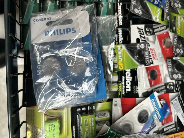 Partij batterijen grundig, philips, camelion, varta, nedis - afbeelding 8 van  8