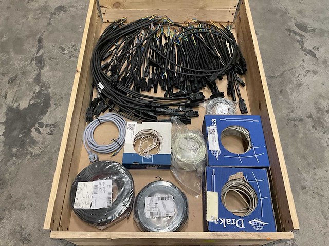 Partij bekabeling - afbeelding 1 van  7