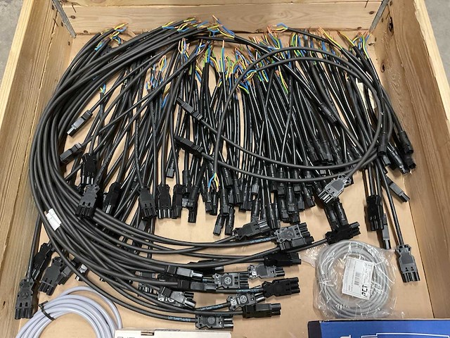 Partij bekabeling - afbeelding 3 van  7