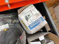 Partij besturings kasten en kabels - afbeelding 3 van  9