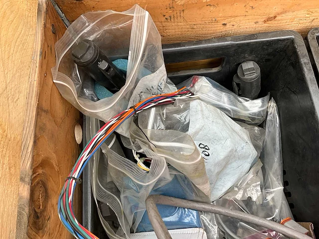 Partij besturings kasten en kabels - afbeelding 7 van  9