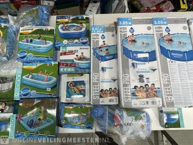 Partij bestway zwembaden en accessoires - afbeelding 2 van  4