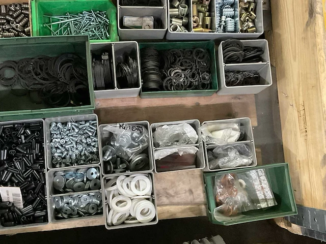 Partij bevestiging- en montagemateriaal - afbeelding 5 van  10
