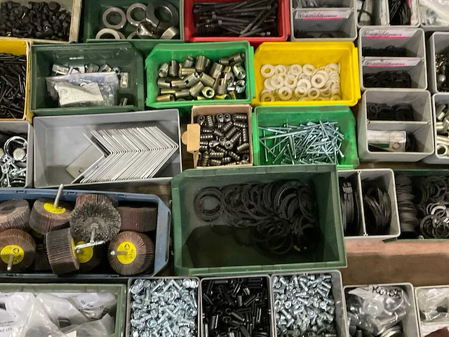Partij bevestiging- en montagemateriaal - afbeelding 7 van  10