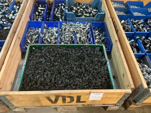 Partij bevestigingmiddelen - afbeelding 5 van  5