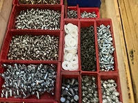 Partij bevestigingmiddelen - afbeelding 3 van  5