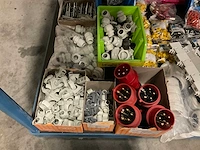Partij bevestigings- en elektramateriaal - afbeelding 2 van  12