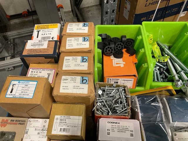 Partij bevestigings- en elektramateriaal - afbeelding 6 van  12